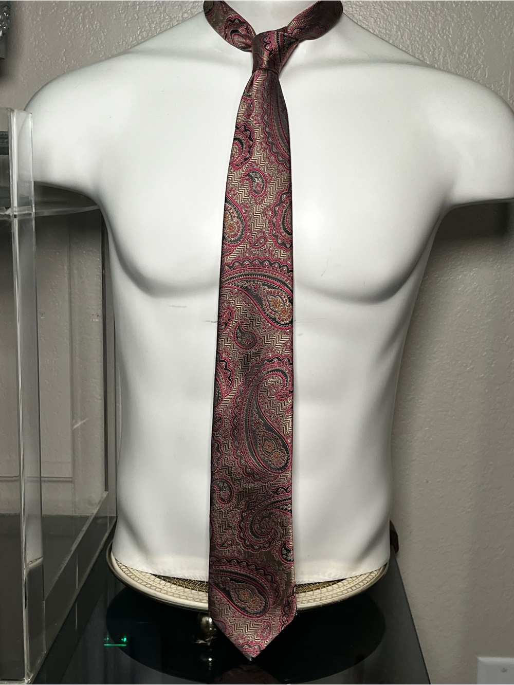 Men's Burgundy Paisley Silk Tie